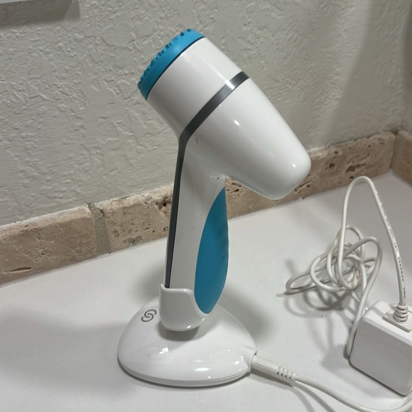 Nu Skin Lumi spa - Picture 4 of 4